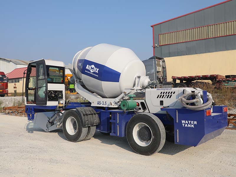 3.5 cub self-loading mixer